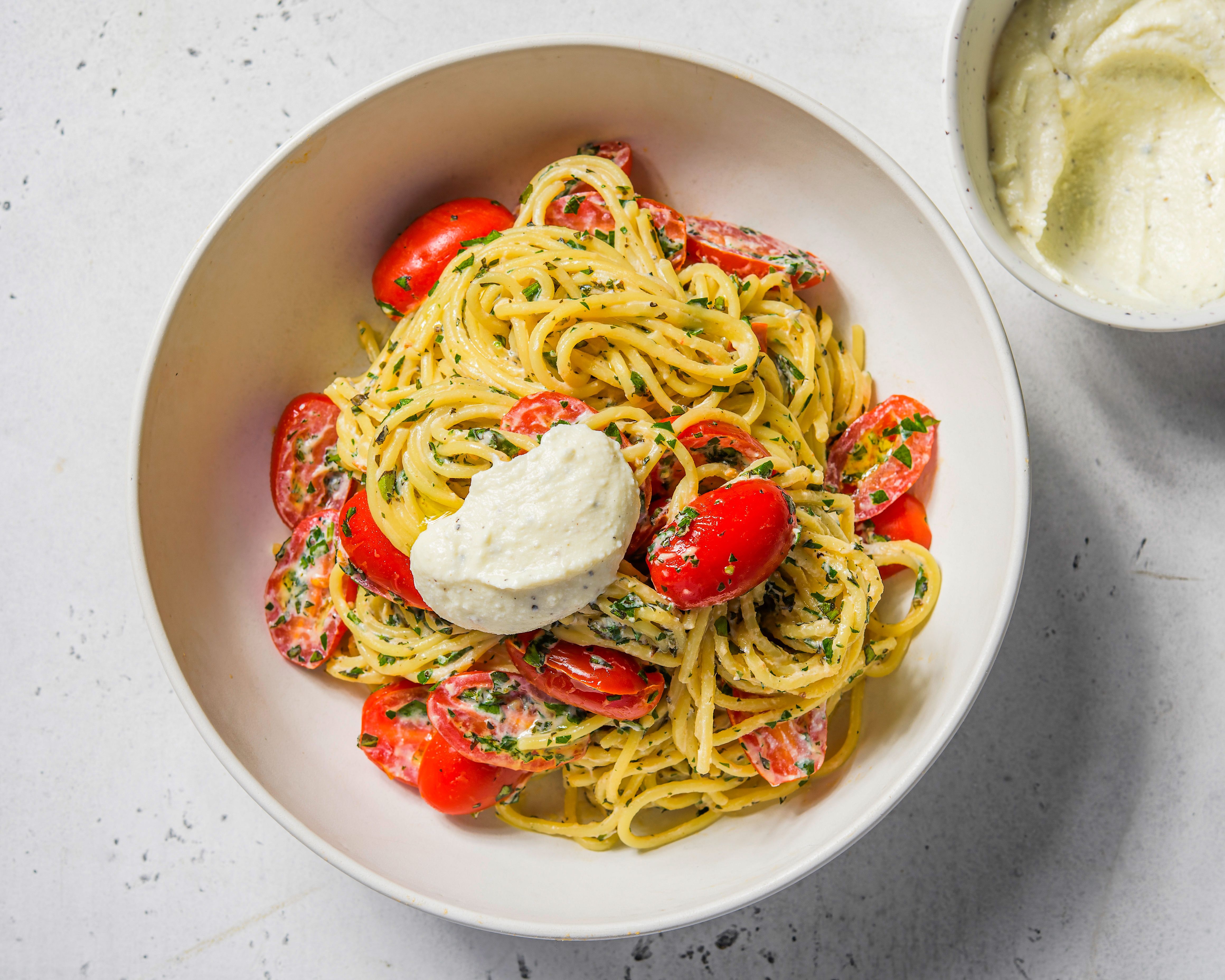 Tomato Basil Pasta with Light Ricotta Cream Sauce: A Deliciously Fresh ...