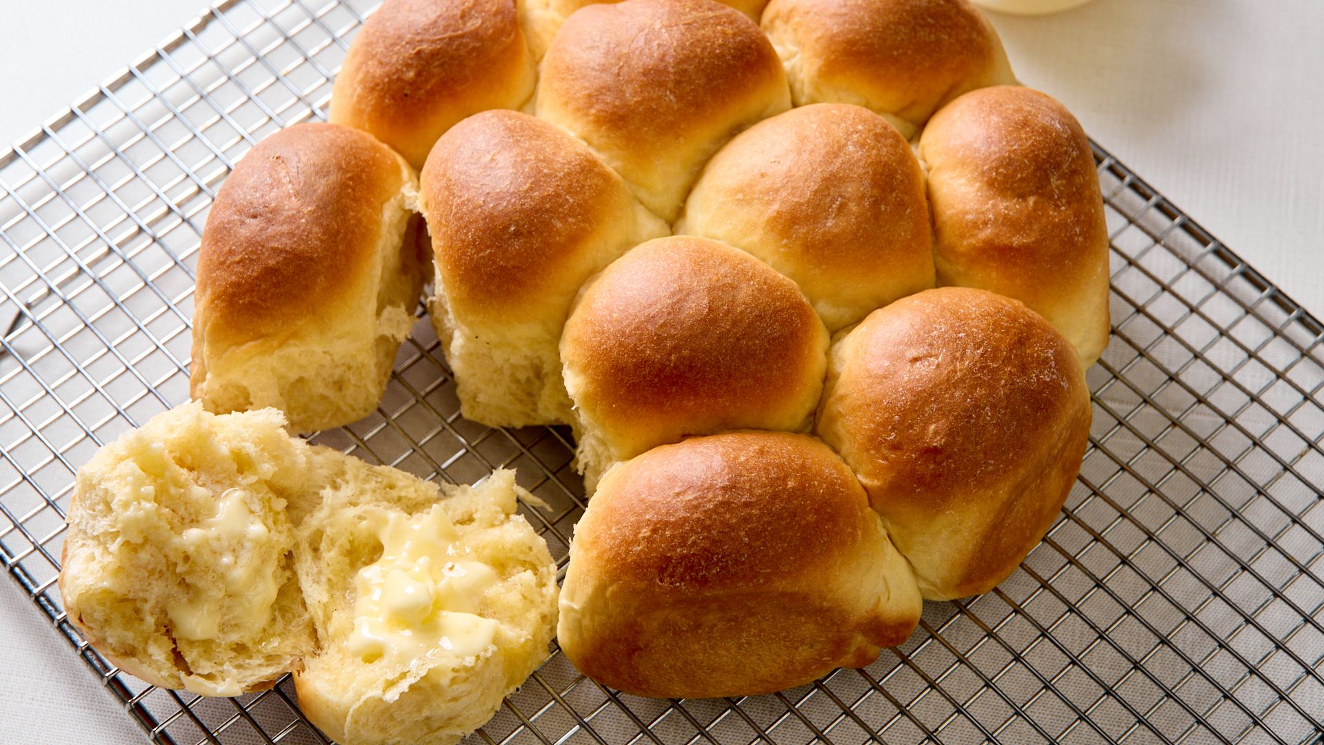 Potato-Bread Dinner Rolls
