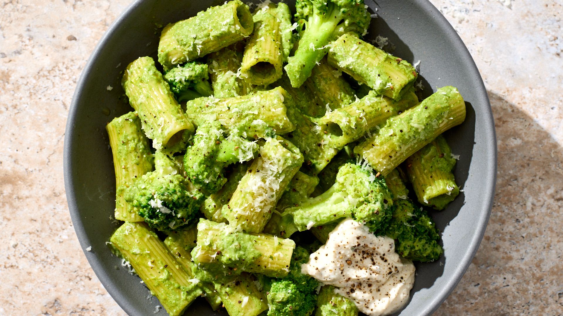Pasta With Broccoli-Ricotta Sauce